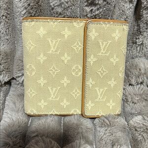 Louis Vuitton Cream Monogram Wallet